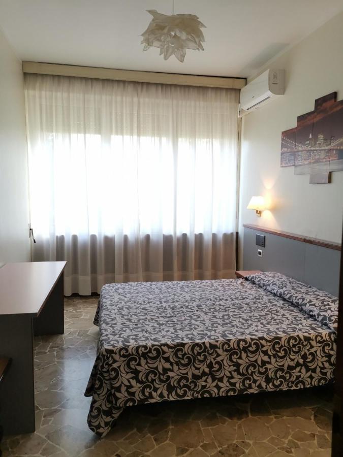 H&L Hotel ชินิเซลโลบาลซาโม ภายนอก รูปภาพ