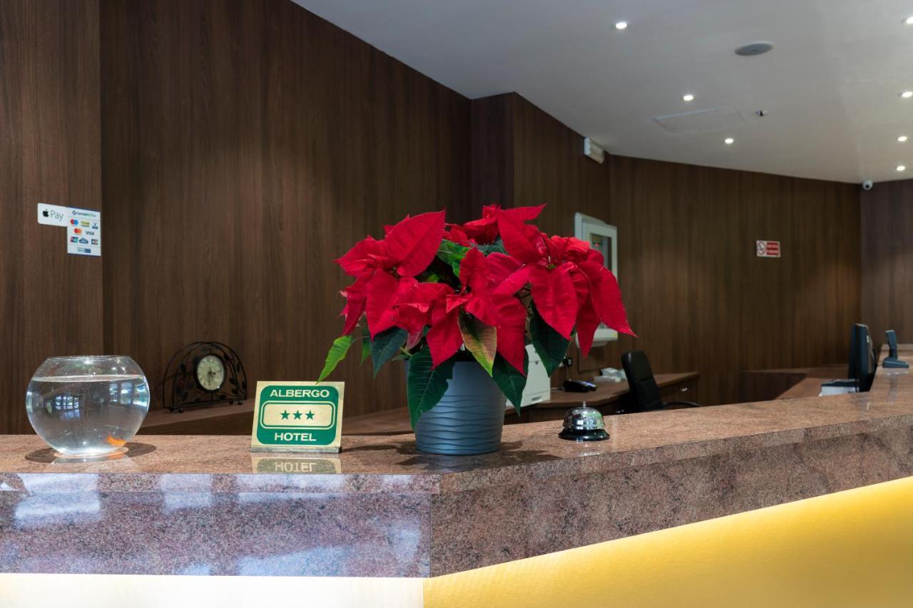 H&L Hotel ชินิเซลโลบาลซาโม ภายนอก รูปภาพ